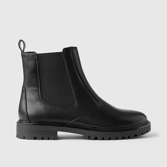 GAP Vegan Leather Black Chelsea Boots/NWT/8 - Picture 1 of 12